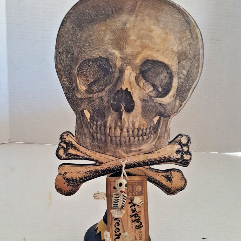 HALLOWEEN SKULL Table Center Piece Party Decoratio - Picture 2 of 6